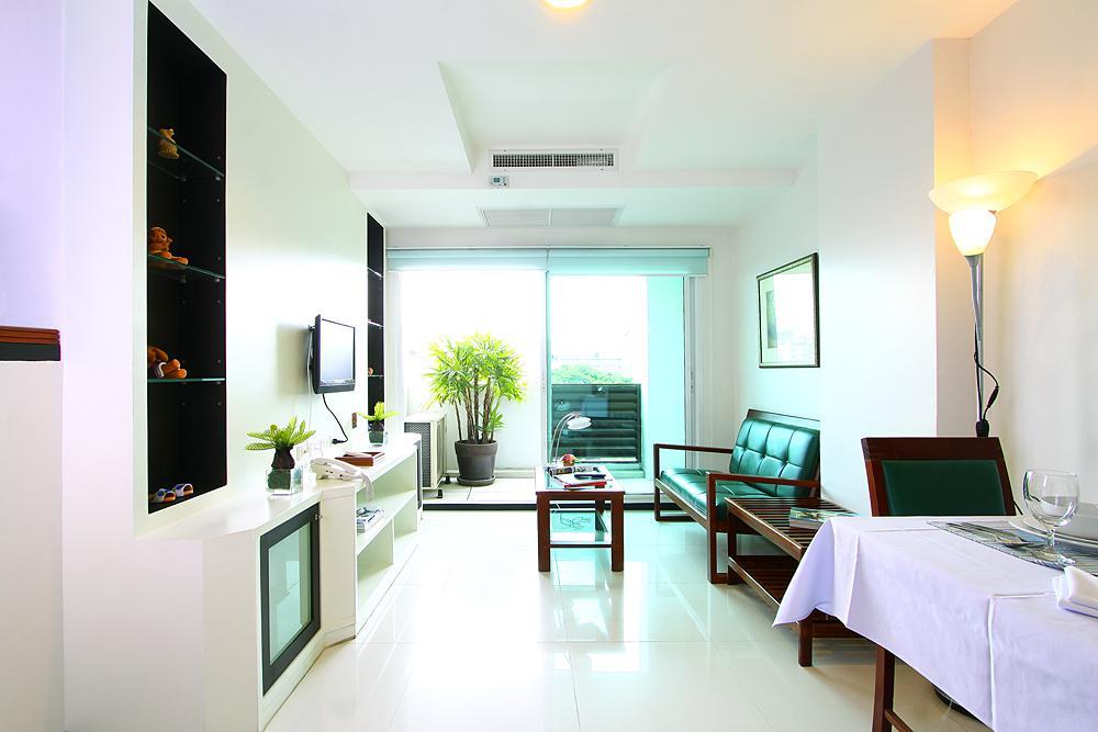 Laurel Suite Банкок Стая снимка