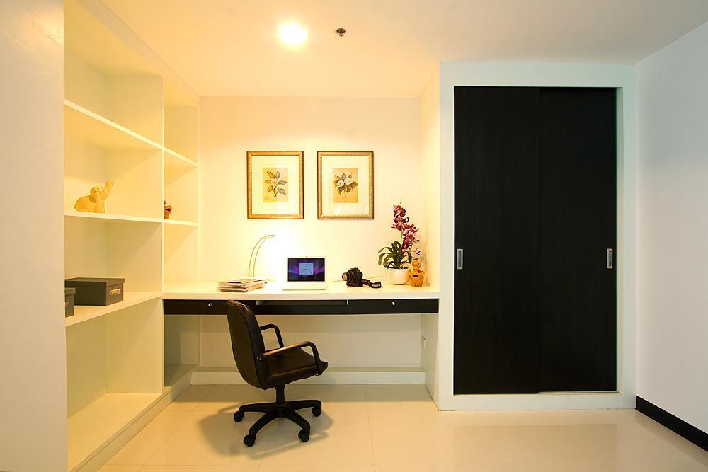 Laurel Suite Банкок Стая снимка