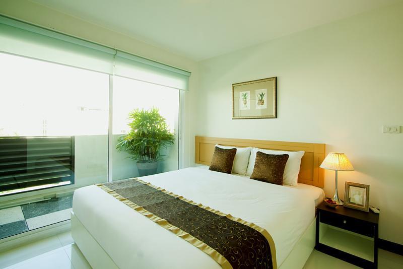 Laurel Suite Банкок Стая снимка