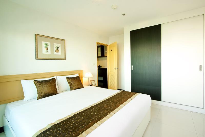 Laurel Suite Банкок Стая снимка