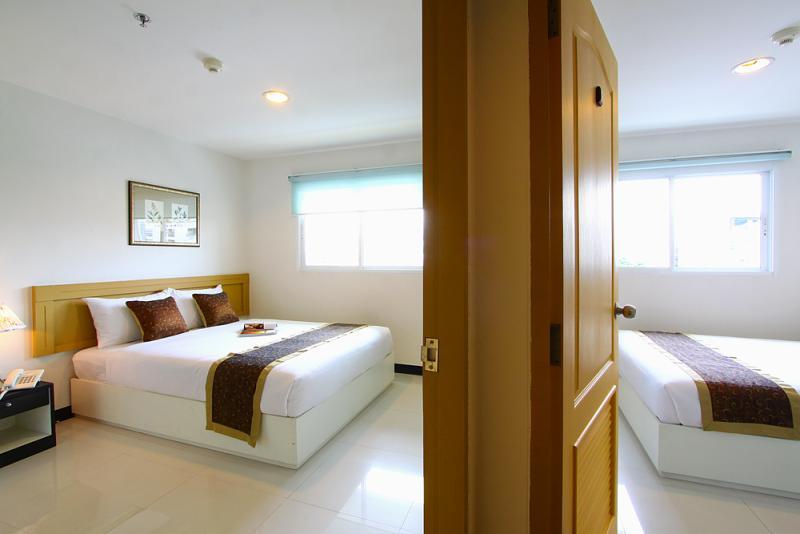 Laurel Suite Банкок Стая снимка