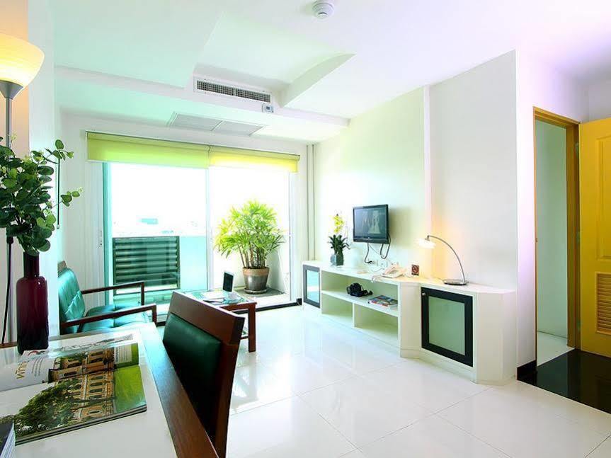 Laurel Suite Банкок Екстериор снимка